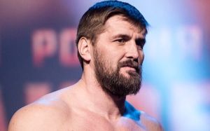 Менеджер Минакова надеется, что бой с Абреу пройдет в мае