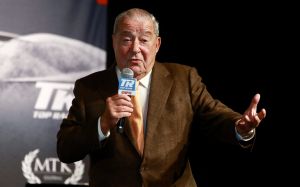 Боб Арум отреагировал на решение WBC, об отстранении российских бойцов от титульных поединков