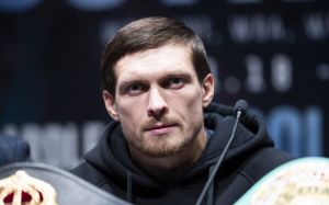 Команда Александра Усика на этой неделе проведет встречу с Эдди Хирном