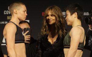 Актриса Холли Берри заняла место главы UFC во время стердауна Намаюнас - Вэйли