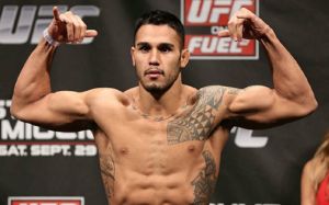 Видео боя Тейлс Лейтс - Брэд Таварес UFC 216 
