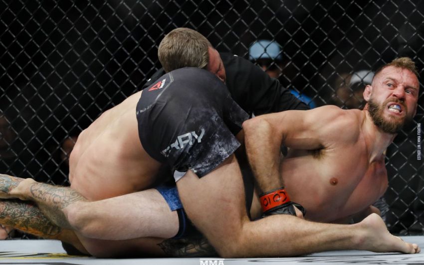 Дональд Серроне досрочно победил Майка Перри на UFC Fight Night 139