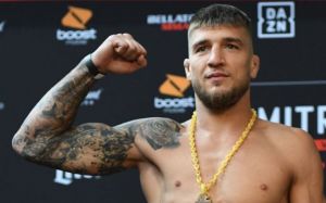 Ярослав Амосов выступит на UFC 328, есть соперник