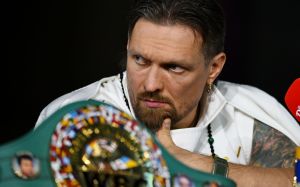 Александр Усик прокомментировал слухи о своем огромном гонораре за бой с Верховеном