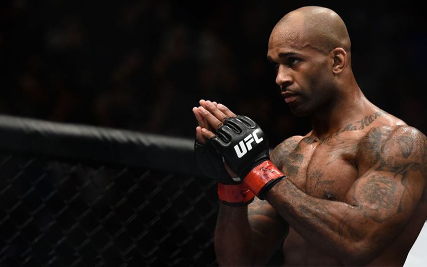 Джими Манува: "UFC сумели убедить меня принять бой с Тьяго Сантосом"