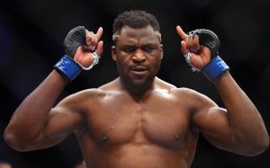 Фрэнсис Нганну: "Я лучший боксер UFC в тяжелом весе"