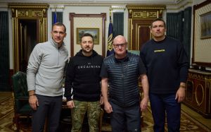 Александр Усик пригласит Зеленского на бой с Дюбуа: "Если он придет, то займет место в первом ряду"
