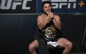 Менеджер оценил шансы Генри Сехудо на возвращение в UFC