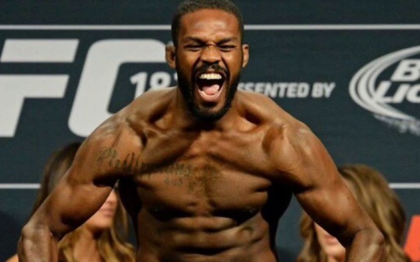 Джон Джонс продолжает требовать от UFC более крупный гонорар