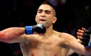Рикардо Ламас уничтожил Даррена Элкинса на UFC Fight Night 140