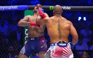 Сирил Ган удосрочил Алекса Перейру в соглавном событии UFC Freedom 250