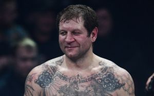 Александр Емельяненко: "Сейчас перестал даже раз в полгода употреблять. Я с алкоголем завязал"