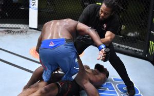 Результаты турнира UFC Fight Night 185: Кертис Блэйдс - Деррик Льюис