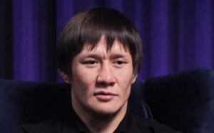 Жумагулов - о своем отдыхе: "Баня и кофе по утрам. Все остальное время я пашу, как лошадь"