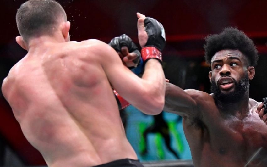 Алджамейн Стерлинг победил Петра Яна дисквалификацией на UFC 259