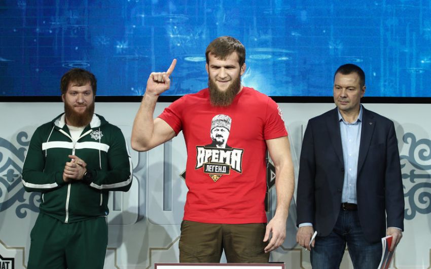 Абдул-Керим Эдилов брутально нокаутировал Ибрагима Лабарана в первом раунде