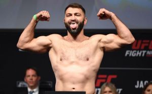 Андрей Орловский выступит на турнире UFC 13-го мая