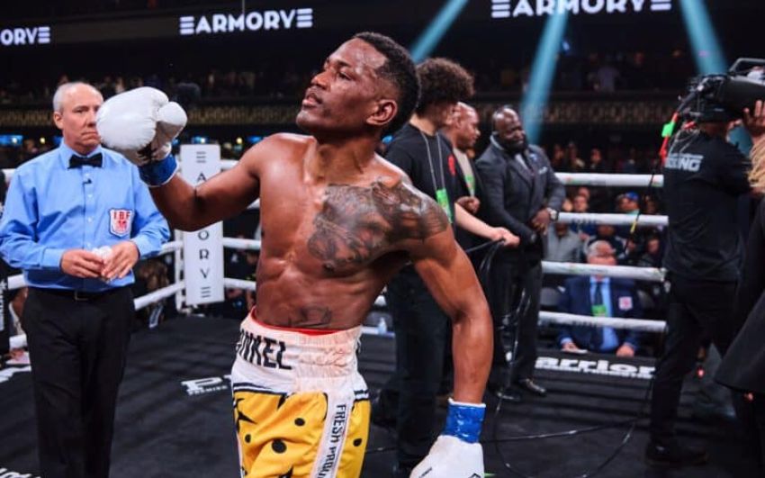 В Matchroom отклонили возможность боя между Сабриэлем Матиасом и Лимом Паро