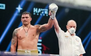 Александр Усик пригрозил сборной Англии по футболу накануне матча с Украиной