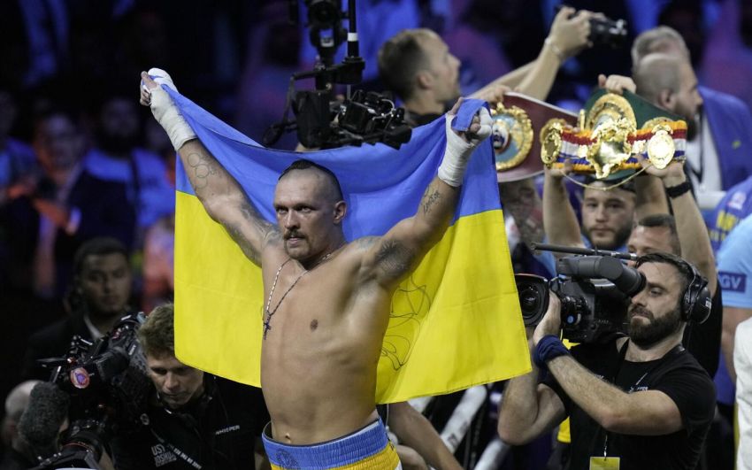 Александр Усик - о бое с Дюбуа: "В первую очередь хочу поблагодарить ребят, которые сейчас защищают нашу страну"