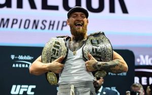 Конор МакГрегор: "Я все еще чемпион легкого веса UFC"