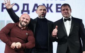 Глава ACA о возможной отмене боя Емельяненко - Исмаилов: "Александр - взрослый и самостоятельный человек"