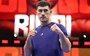 Дмитрий Бивол ответил на претензии Бетербиева