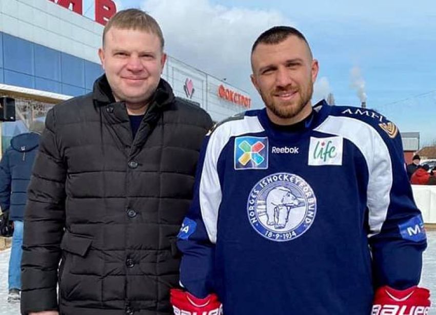 Василий Ломаченко рассказал, как и когда он увлекся хоккеем