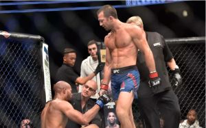 Люк Рокхолд: "Майкл Биспинг - худший чемпион в истории UFC"