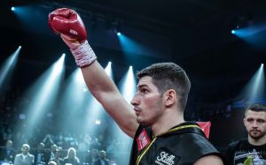 Алексей Папин нокаутировал Александру Жура