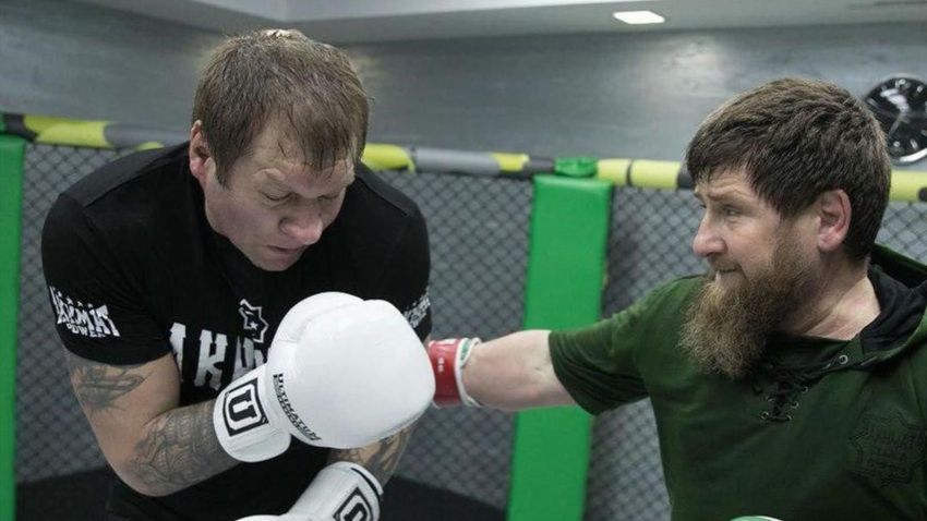 Александр Емельяненко - о тренировках с Кадыровым: "Рамзан очень крепко развит физически"