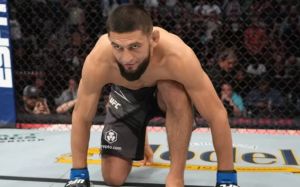 Хамзат Чимаев провозгласил себя лучшим бойцом UFC: "Почему я должен беспокоиться об Уиттакере?"
