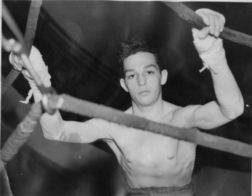 4 мая 1918 года родился Билли Спири - единственный боксёр, становившийся чемпионом нацтурнира AAU три года подряд!