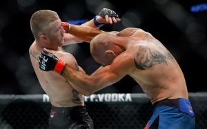 Медицинские отстранения участников турнира UFC Fight Night 158: Дональд Серроне - Джастин Гэтжи