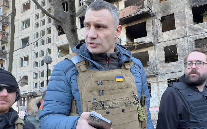 Виталий Кличко: "Люди не хотят покидать Киев. Мы будем защищать свои дома"