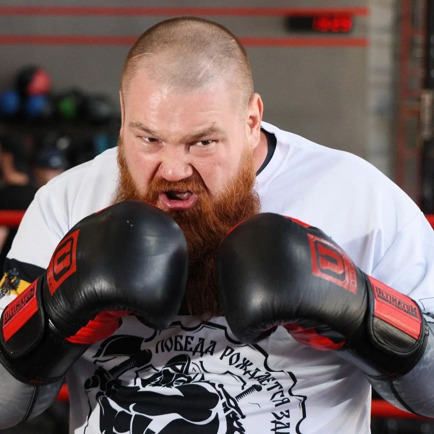 Дацик ответил на обвинения Емельяненко в пивном алкоголизме