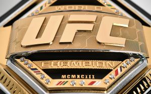 В поединке Сехудо - Диллашоу будет разыгран обновленный пояс UFC