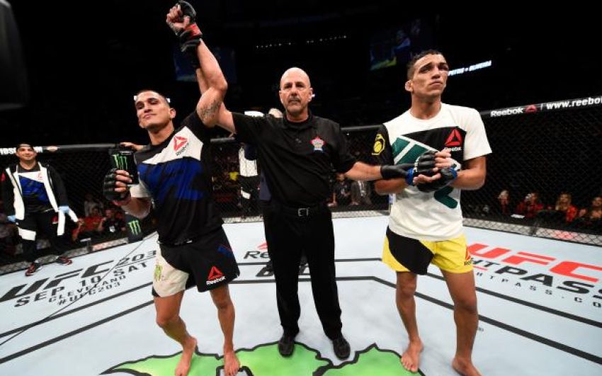 UFC: «гильотина» Петтиса сломила Оливейру