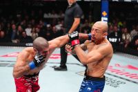 Видео боя Эйманн Захаби – Жозе Альдо UFC 315