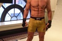 Ион Куцелаба снят с боя на UFC 217