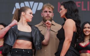 Ронда Роузи уничтожила Джину Карано за 17 секунд на MVP MMA 1