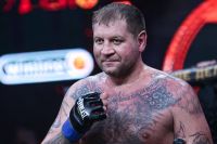 Менеджер Емельяненко рассказал, сколько еще лет может выступать Александр