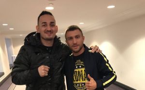 Чемпион UFC прибыл поддержать Василия Ломаченко