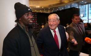 Арум: "ESPN не понравится, если Кроуфорд проиграет Хорну"