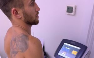 Василий Ломаченко и Люк Кэмпбелл прошли обязательное взвешивание WBC за 14 дней до боя