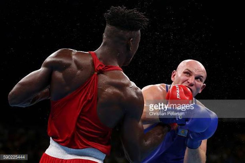 Нигерийский супертяж нокаутер Эфе Аджагба переходит в профессиональный бокс