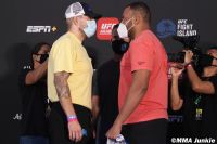 Видео боя Крис Даукаус - Родриго Насименто UFC on ESPN+ 37