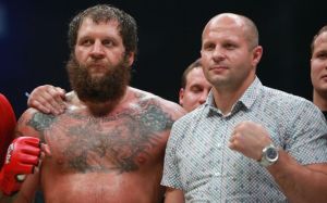 Александр Емельяненко в жесткой форме раскритиковал старшего брата Федора