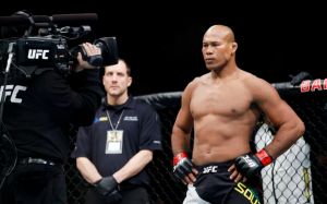 Жакаре Соуза считает, что станет чемпионом UFC за два боя