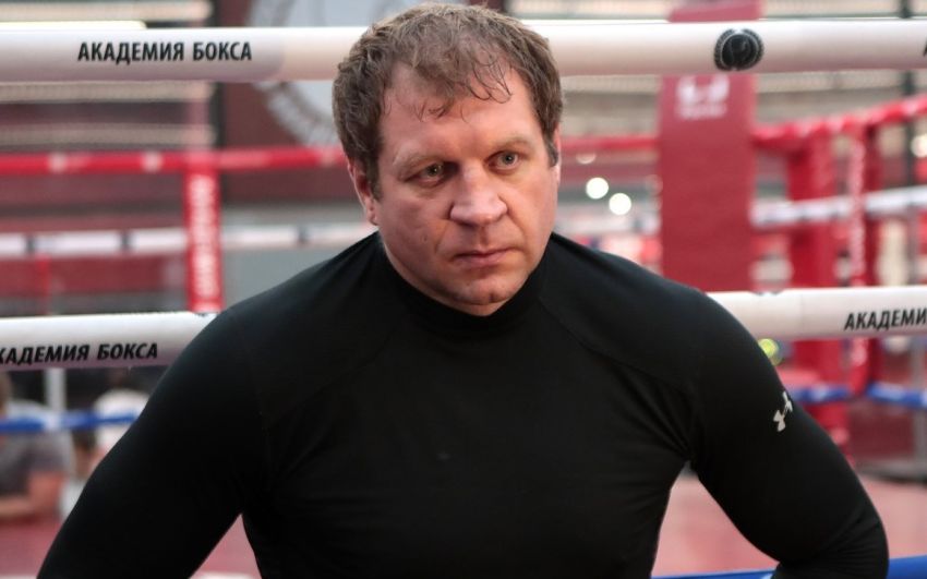 Александр Емельяненко признался в любви к мотоциклам